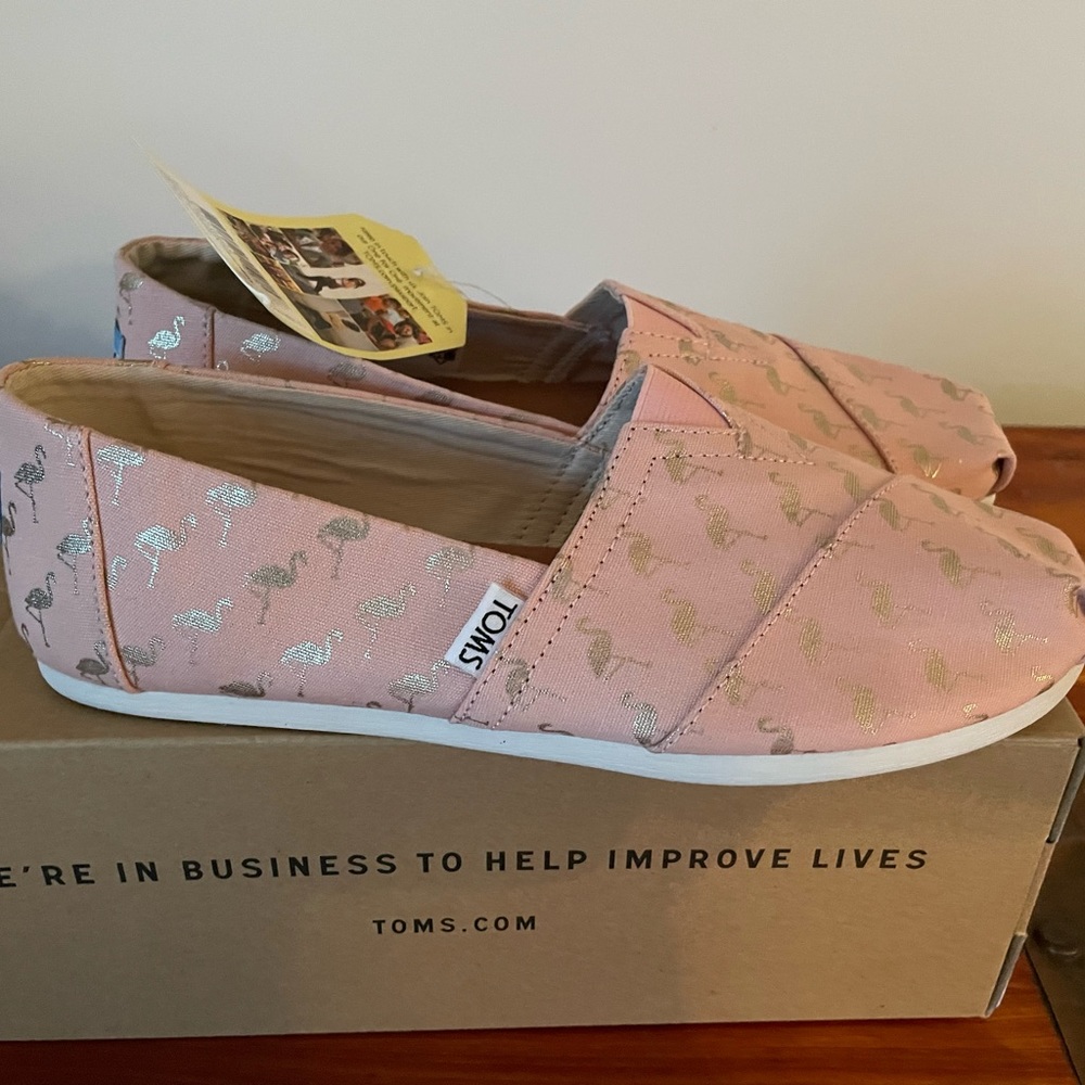 NWT TOMS flamingo slipons